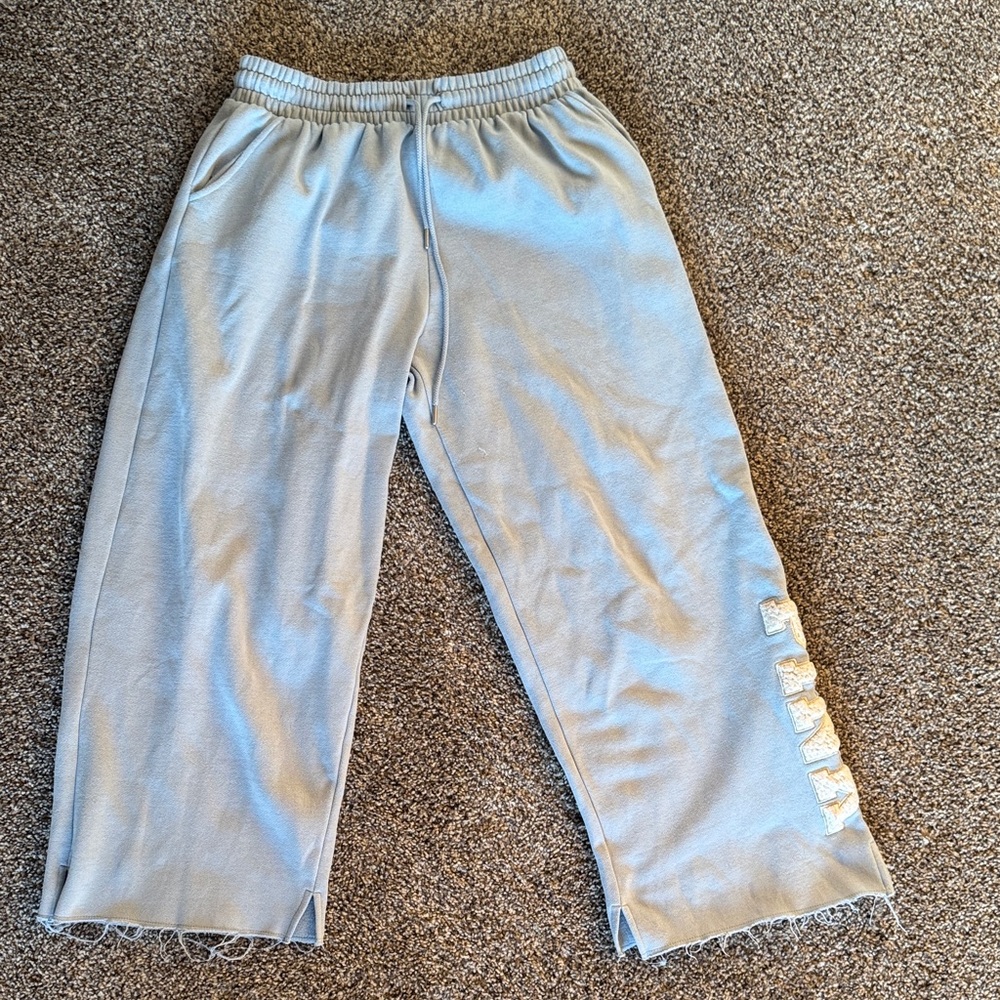 VS PINK LIGHT BLUE SWEATS